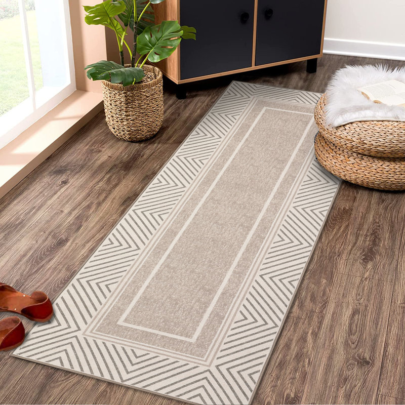 Dilvar Area Rug with Non-Slip Backing, Tapis de couloir 2 pi x 6 pi