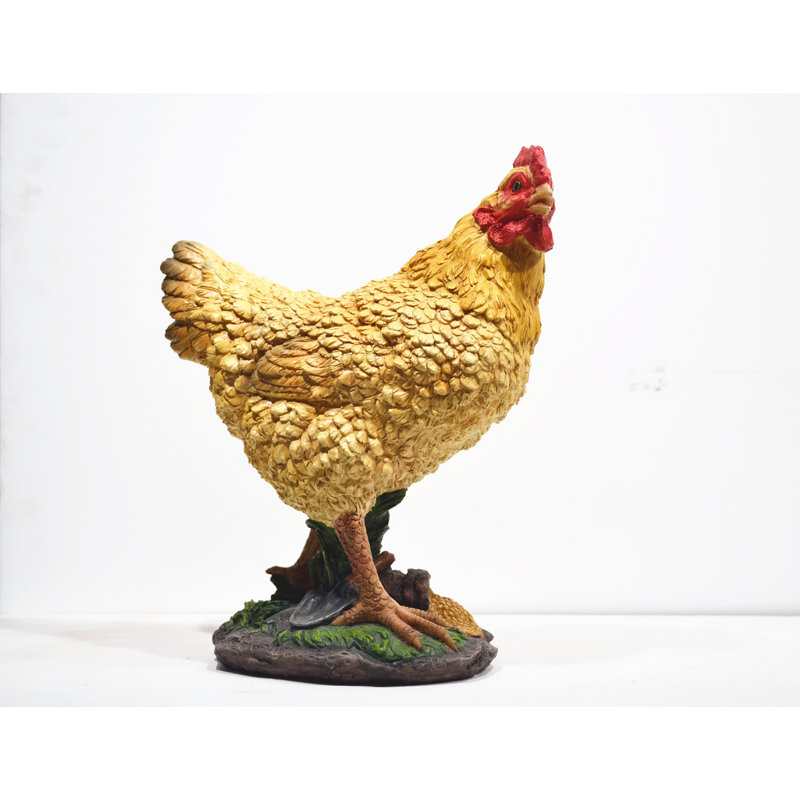 Statue de poule debout