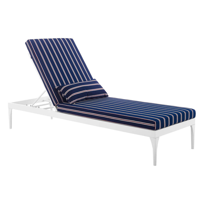 Chaise longue d'extérieur à coussin Perspect par Modway, Blanc, rayé bleu marine