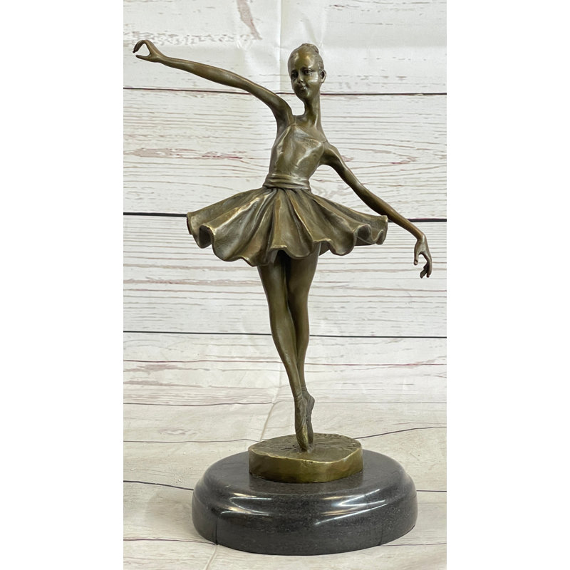 Figurine de ballerine gracieuse Britanni