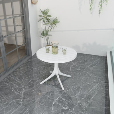 Table ronde moderne en plastique blanc - table de salle à manger intérieure / extérieure de 36 pouces et table basse, table de patio légère en polypropylène résistant aux intempéries pour le jardin, la cour, la cuisine, le camping