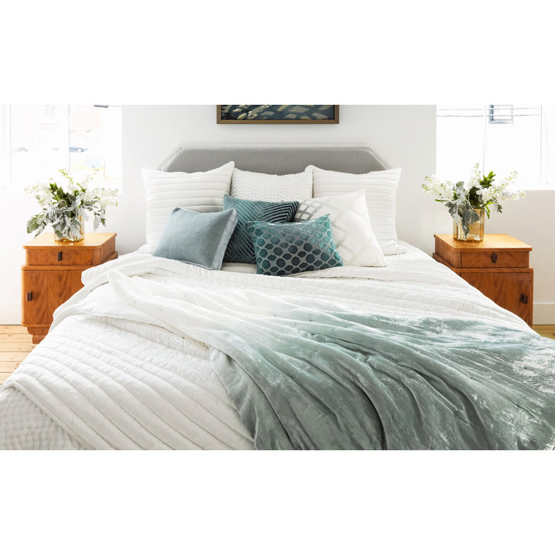 Channel Modern & Contemporary Velvet Quilt, King Quilt + 3 Euro Shams, White