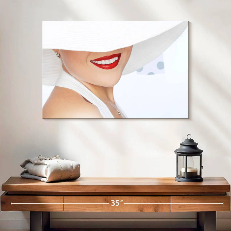 Shuttleworth Smiling Woman, 16" H x 24" W