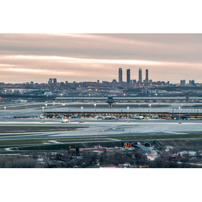 Emmeleigh Madrid - Barajas par Algarabi