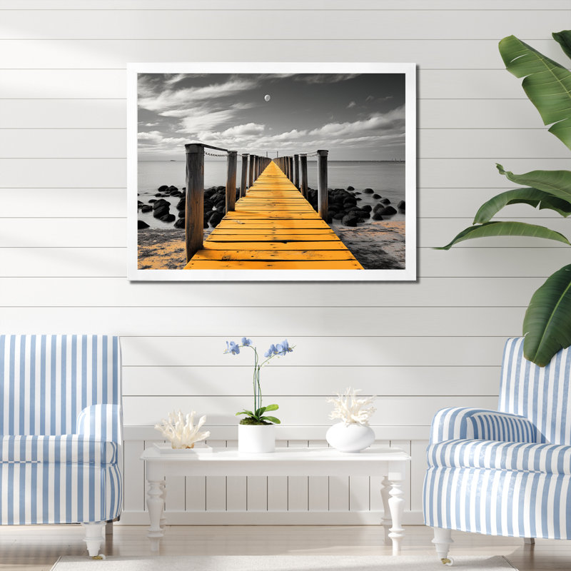 Bahraoui Beach Pier Point de vue noir sur toile, H 16 po x l 32 po x P 1 po, Cadre photo blanc
