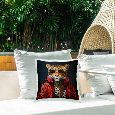 Coussin d'extérieur stylisé imprimé léopard par Lazar Studio