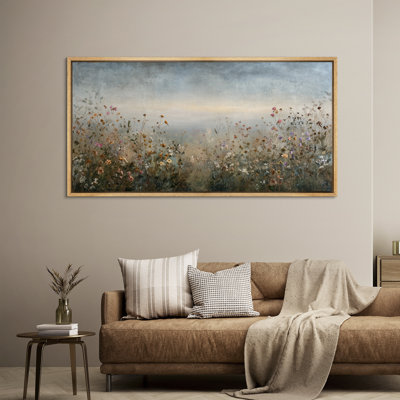 «Soft Morning Meadow with Wildflowers and Misty Distance», reproduction d'art sur toile encadrée