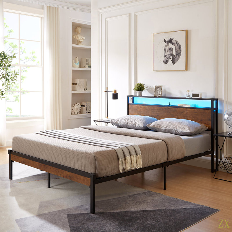 Structure de lit plateforme grand en métal avec tête de lit et pied de lit en bois avec doublure USB, lumières DEL, pas de sommier, grand rangement sous le lit, assemblage facile