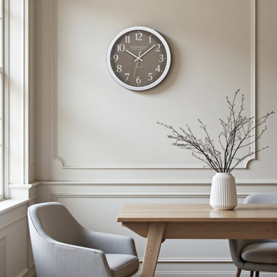 Horloge murale 12 po Peryn