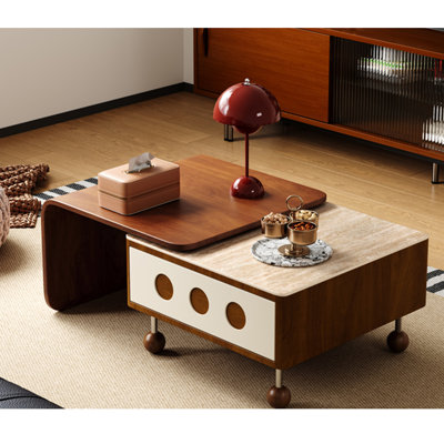 Table basse rétro de style français.