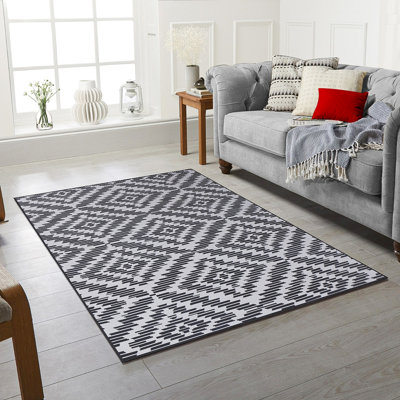 Bentonville Geometric Area Rug