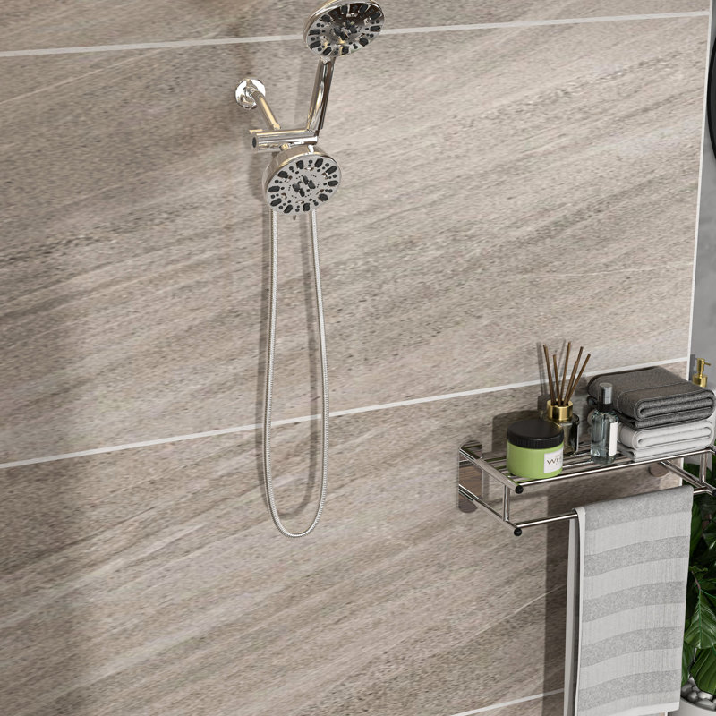 Ensemble de douche avec pomme de douche standard de 4,7 po et placage rond à 7 mains