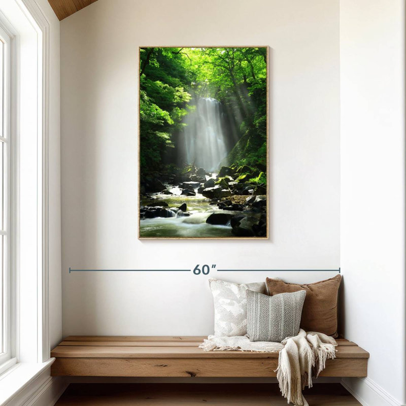 Cascade Kameda ensoleillée, Cadre flottant en bois naturel, 29" x 43"