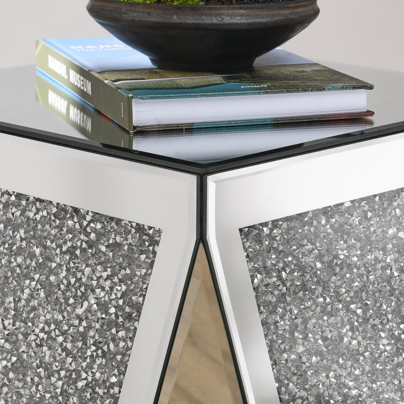 Table basse inversée triangulaire en miroir avec incrustations de diamants en cristal