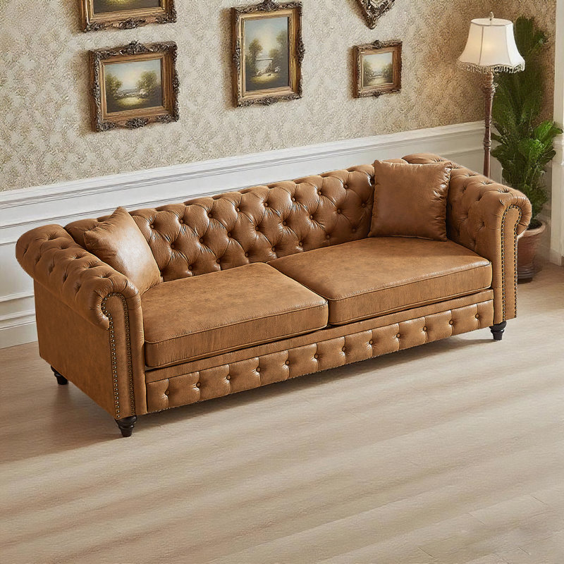 Canapé de style Mid-Century 85 pouces à 3 places capitonné à boutons Chesterfield avec garniture cloutée et sièges profonds et confortables pour le salon ou le bureau