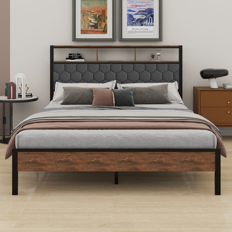 Table de chevet avec lit doux, Grand lit