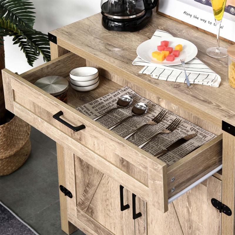 Buffet Farmhouse avec tablette réglable et tiroir, parfait pour le rangement et la présentation de la cuisine rustique