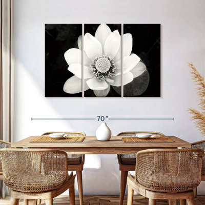 Harnek Lotus Flower II
