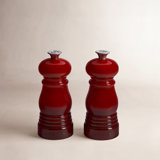 Le Creuset Set of 2 Salt and Pepper Mills