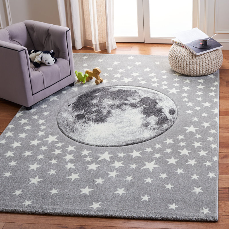 Highlawn Light Gray Area Rug, Rectangle 5'3" x 7'6"