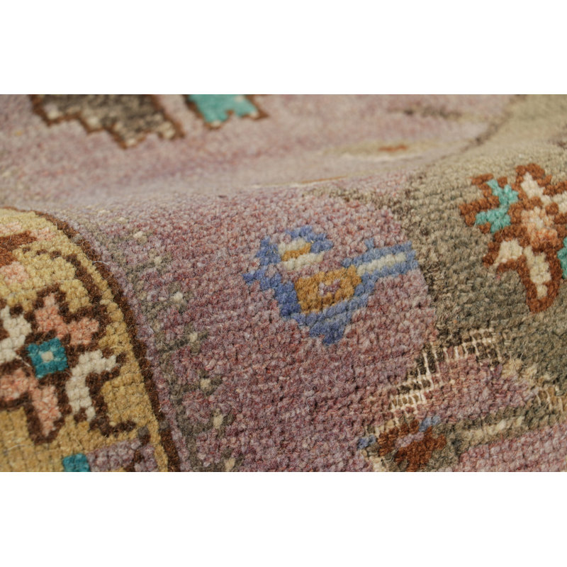 One-of-a-Kind 2'2" X 2'4" Area Rug