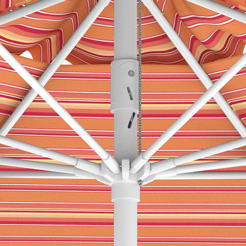 Parasol en fibre de verre 7,5 pi avec passe-partout blanc, Rouge / rayures orange