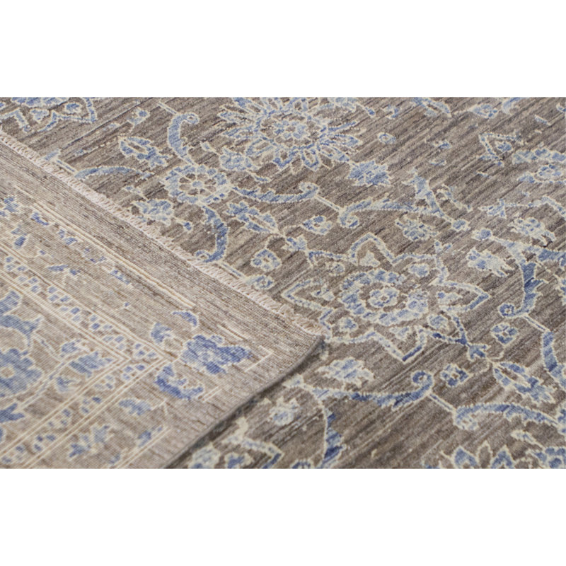 Oriental Area Rug in Gray