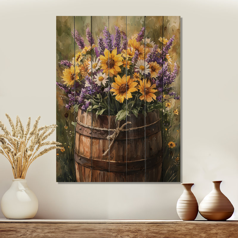 Fleurs sauvages et lavande dans un tonneau de ferme I - décoration murale en bois avec bouquets assortis - sur bois de pin naturel