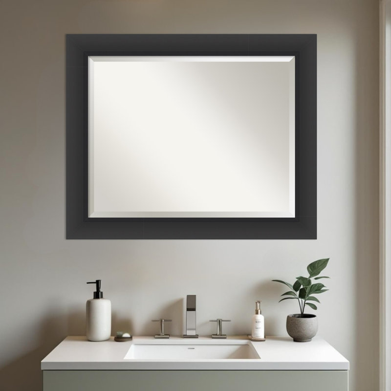 Miroir mural de salle de bain incliné noir biseauté, 27,5 po x 33,5 po, Noir, noir, noir, noir