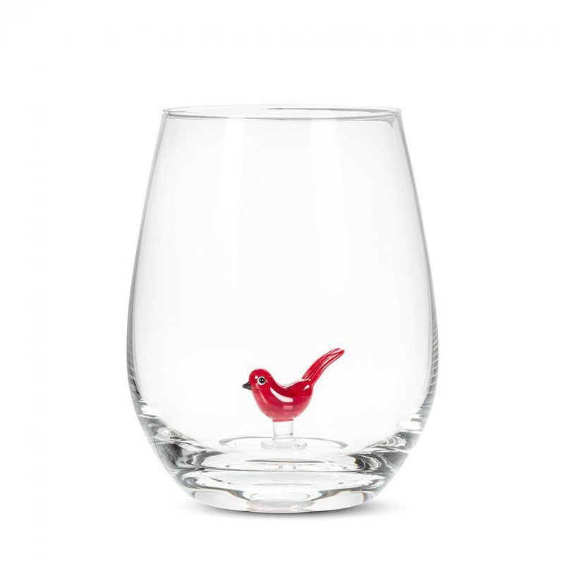 Cardinal à la base d'un verre à vin sans pied