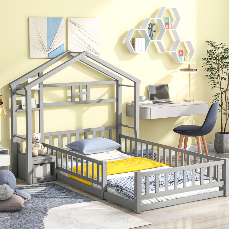 Tête de lit de style maison avec garde-corps de clôture, alliant confort, sécurité et conception compacte pour une expérience de sommeil relaxante.
