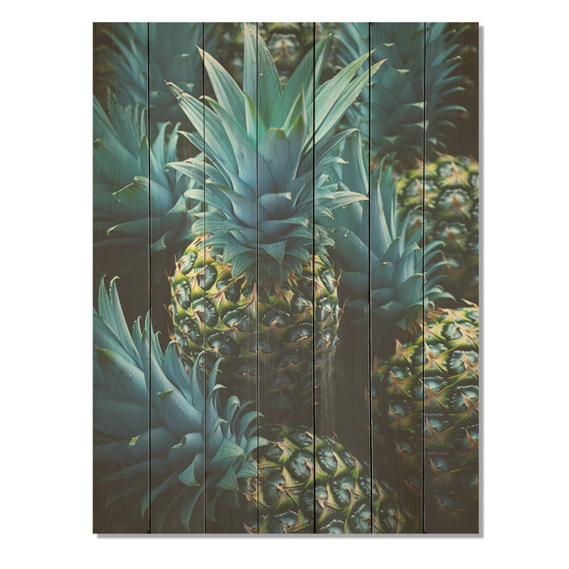 Ananas bleus photo II - ananas sur bois, H 40 po x l 30 po