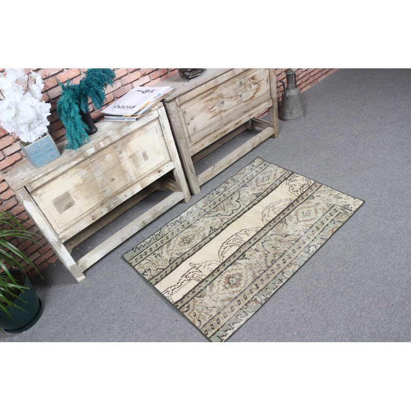 Small Beige Turkish Oushak Rug Handwoven With Pure Wool Ideal For Entryway Or Living Room Decor