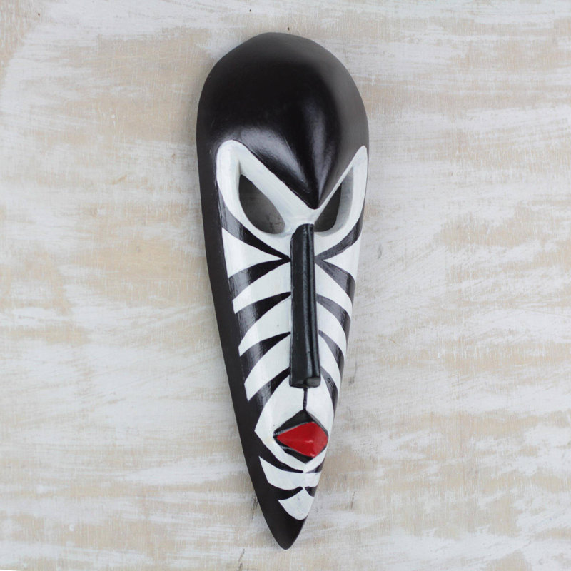 Masque en bois africain rayures love