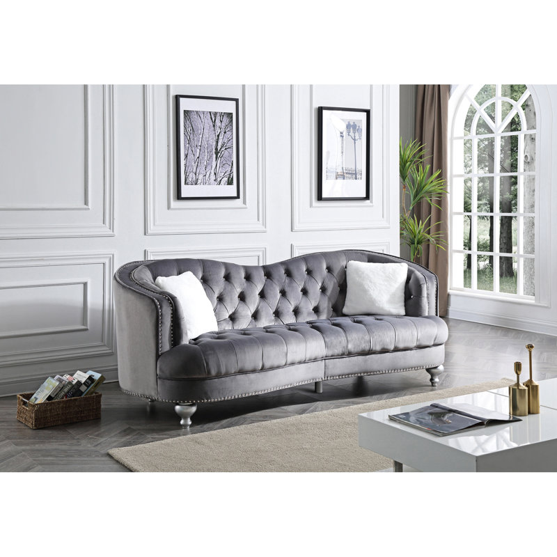Velours en suède gris confortable avec garniture chic et assise moelleuse à dossier profond