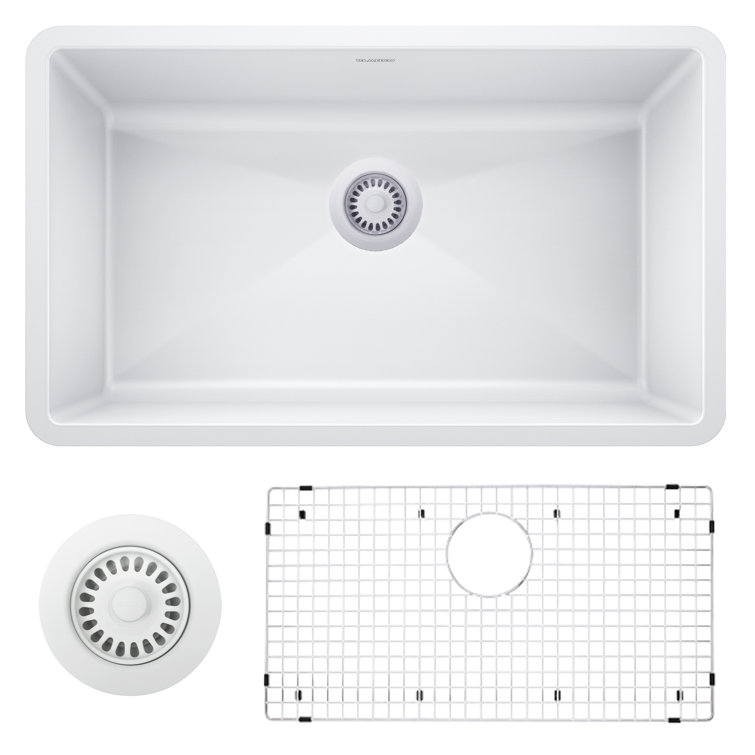 Precis 32" L x 19" W Undermount Kitchen Sink with Sink Grid & Basket Strainer