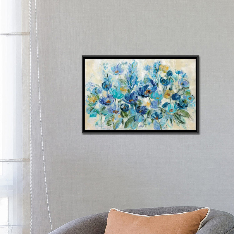 «Scattered Blue Flowers», impression sur toile, H 18 po x l 26 po x P 1,5 po, Toile avec cadre noir, Pas de tapis