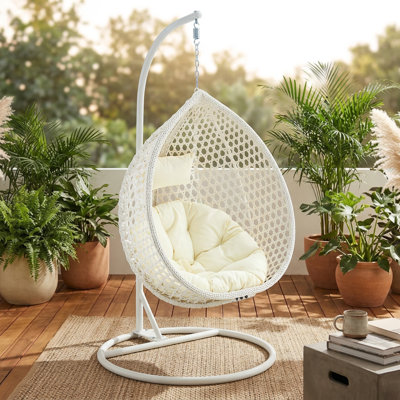 Chaviano Modern Indoor Outdoor Wicker Egg Chair with C-Stand, Teardrop Swing Chair with UV-Resistant Cushion for Patio, Garden & Porch