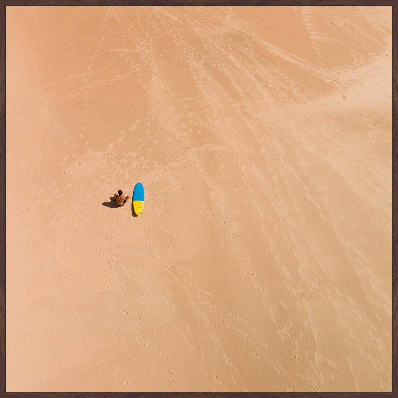 « solitaire surfer », reproduction de photo sur toile encadrée, H 32 po x l 32 po x P 1,5 po