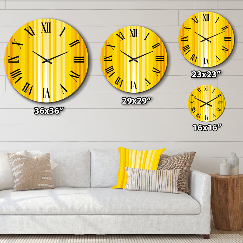 Horloge murale en métal jaune, Grand