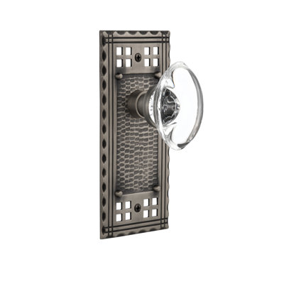 Plaque artisanale avec bouton de porte ovale en cristal transparent