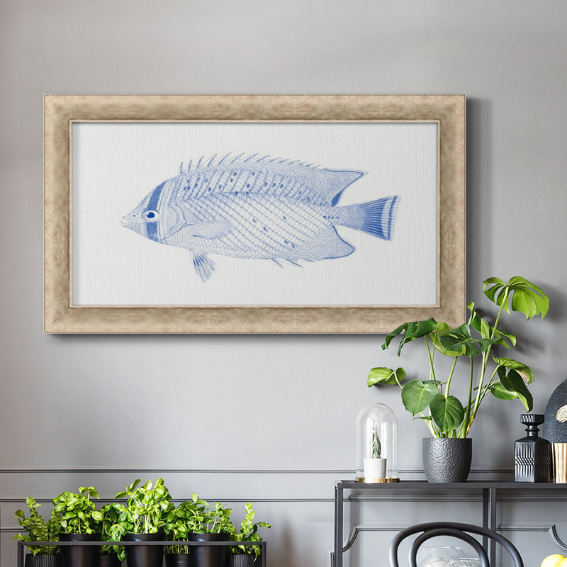 «Blue and White Tropical Fish III», toile encadrée de qualité supérieure - prête à être accrochée