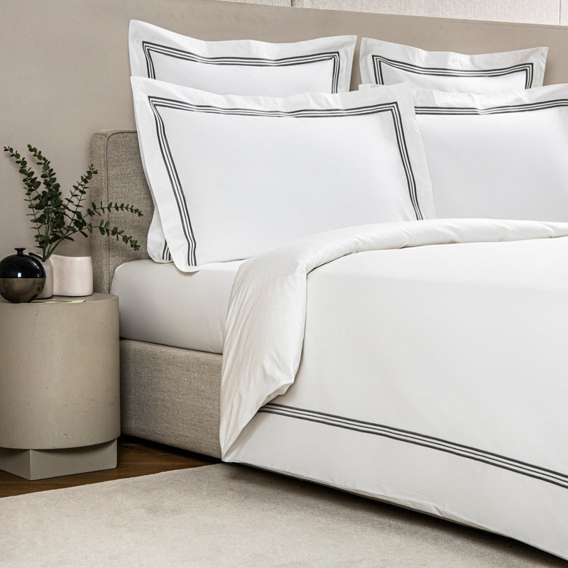 Triplo Bourdon Duvet Cover, Queen Duvet Cover, White/Slate Grey