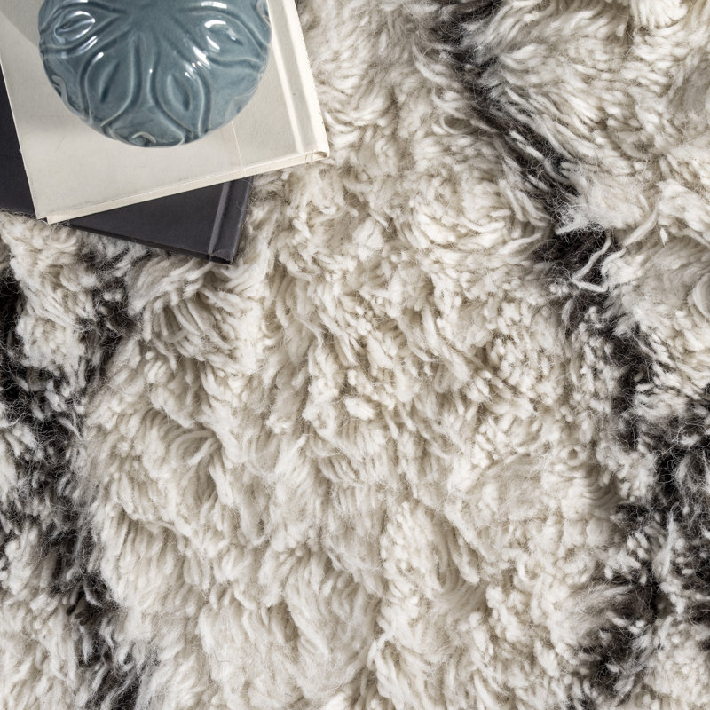 Marrakech Hand Made Ivory Area Rug, Rectangle 5' x 7'