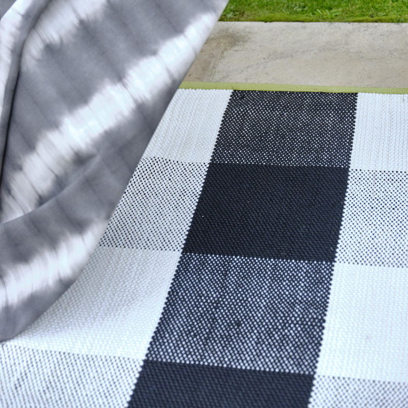 Saliya Noir Outdoor Rug, Runner 2'6" x 8'2"