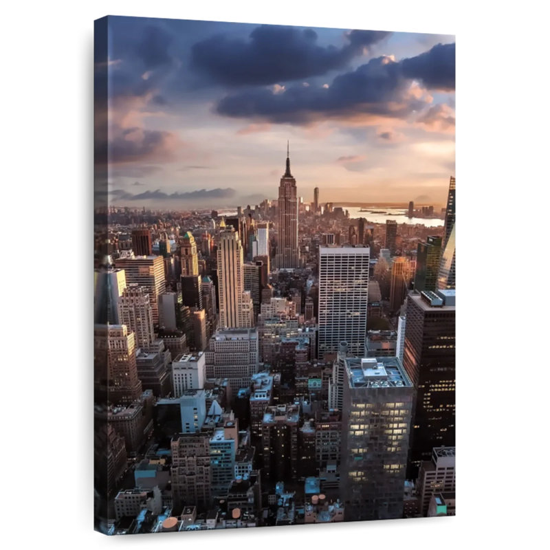 Lilie, vue sur le paysage urbain de New York, H 36 po x l 24 po