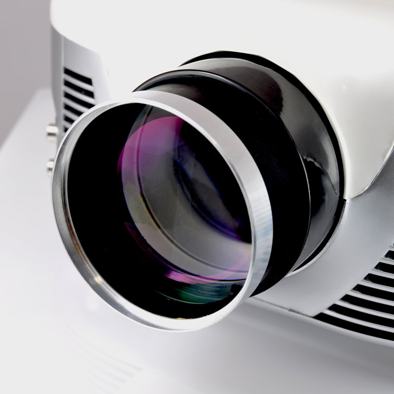 Pyle DELETE 2000 Lumens Projector with Remote Included