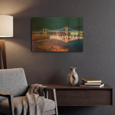 «Illuminated Chelsea Bridge At Night III» par Mark A Paulda, art mural en métal doré