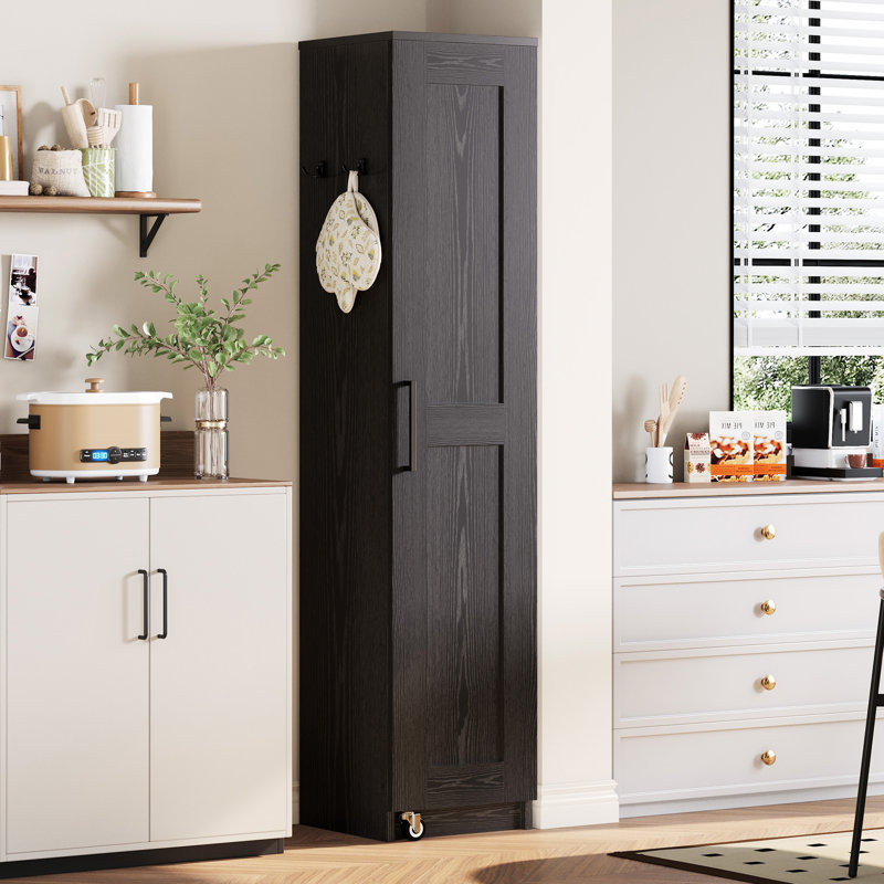 Garde-manger étroit avec 12 tablettes de rangement, armoire de rangement mince à porte simple de 72 po avec 6 tablettes réglables, support de porte et roulettes verrouillables 