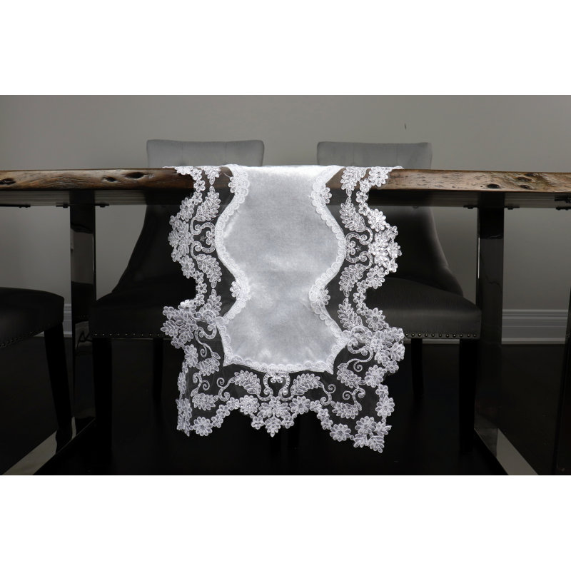 Chemin de table Kordell, 54 po x 16 po